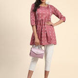 Presenting for festivals and special occasions Tunic Top