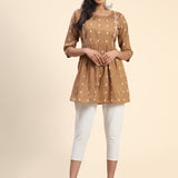 Presenting for festivals and special occasions Tunic Top