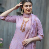 Kurti Suit Set Seems To Be A Party Wear Outfit